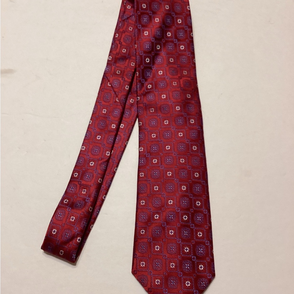 Sophisticated Red and Blue Silk Tie